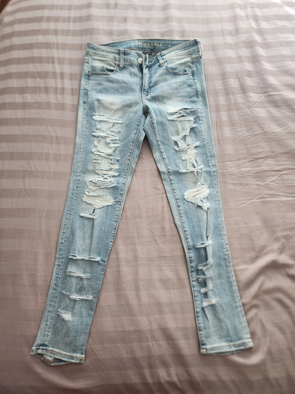 American Eagle Outfitters Light Blue Ripped Skinny Jeans